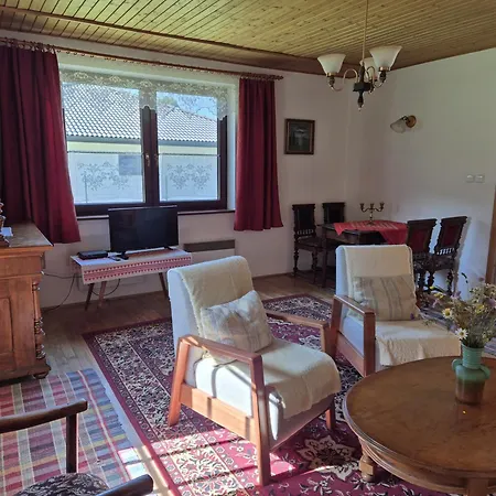 Monika Nyaraló Prószék