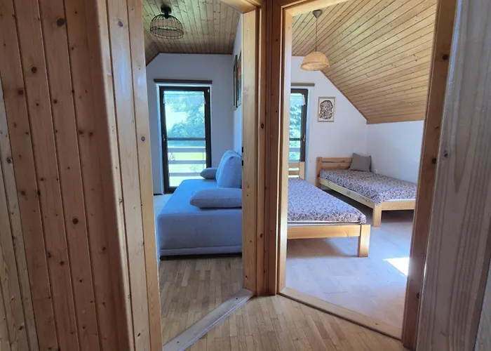 Semesterbostad Monika *